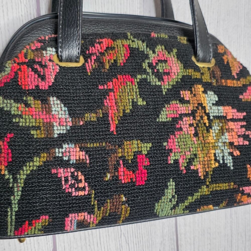Vintage Floral Needlepoint Tapestry Handbag Black Frame Purse - Picture 3 of 5